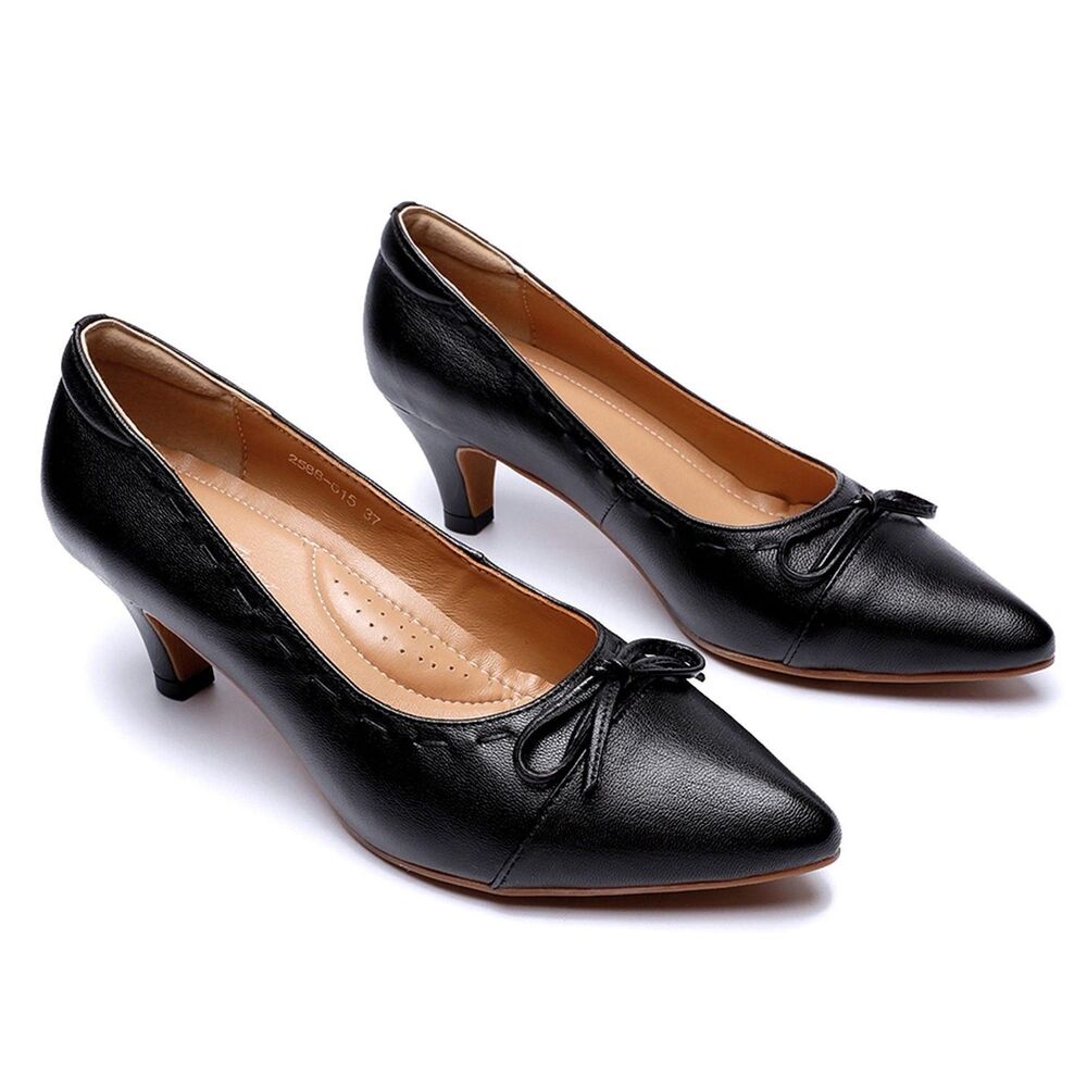 Mona Flying Black Leather Pointed Toe Kitten Heel Pumps US 8 EU 39 Classic